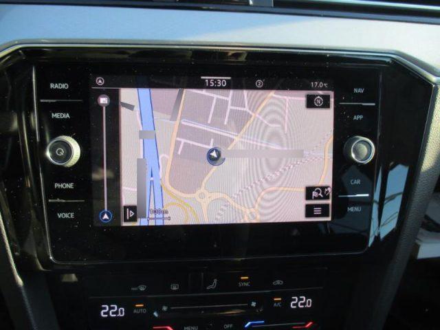 VOLKSWAGEN Passat Variant 2.0 TDI EVO DSG Business Fari LED, Navi, Ambient