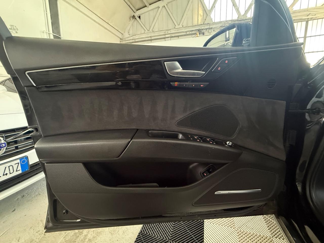 Audi A8 3.0 TDI 250 CV clean diesel quattro tiptronic