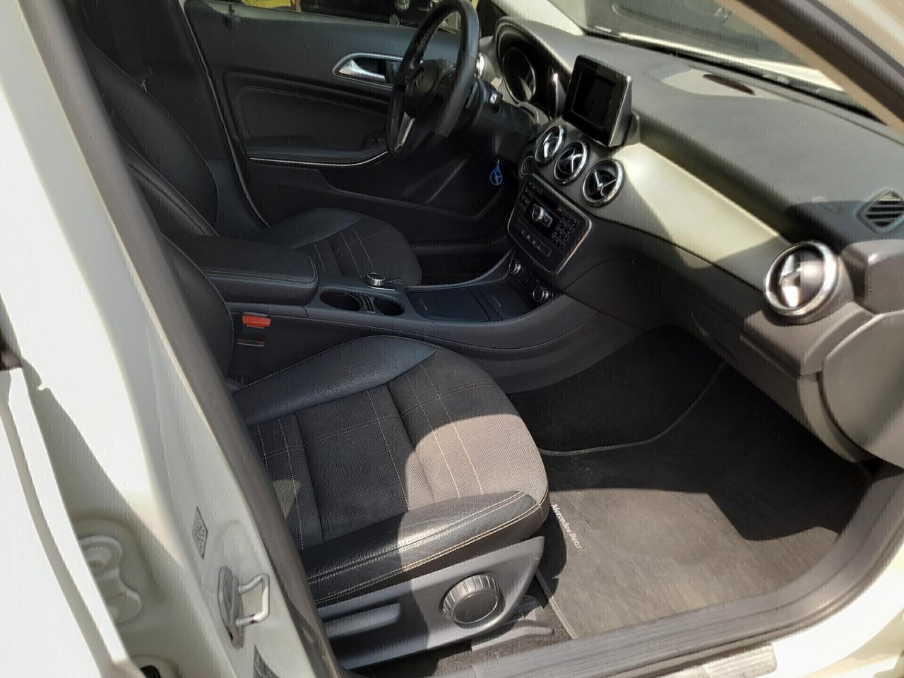 Mercedes-benz GLA 180 d Automatic Premium