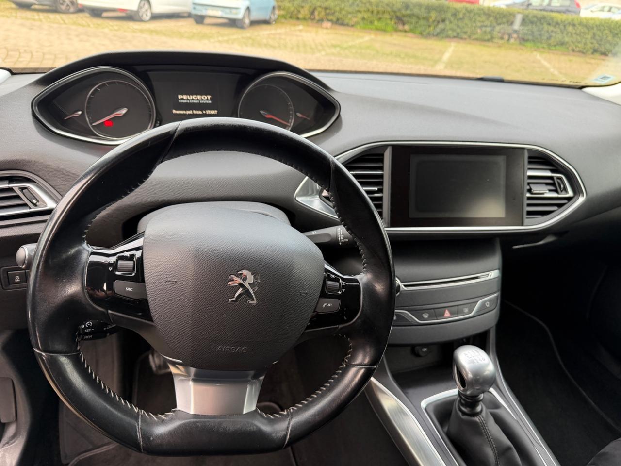 Peugeot 308 BlueHDi 120 S&S SW Allure