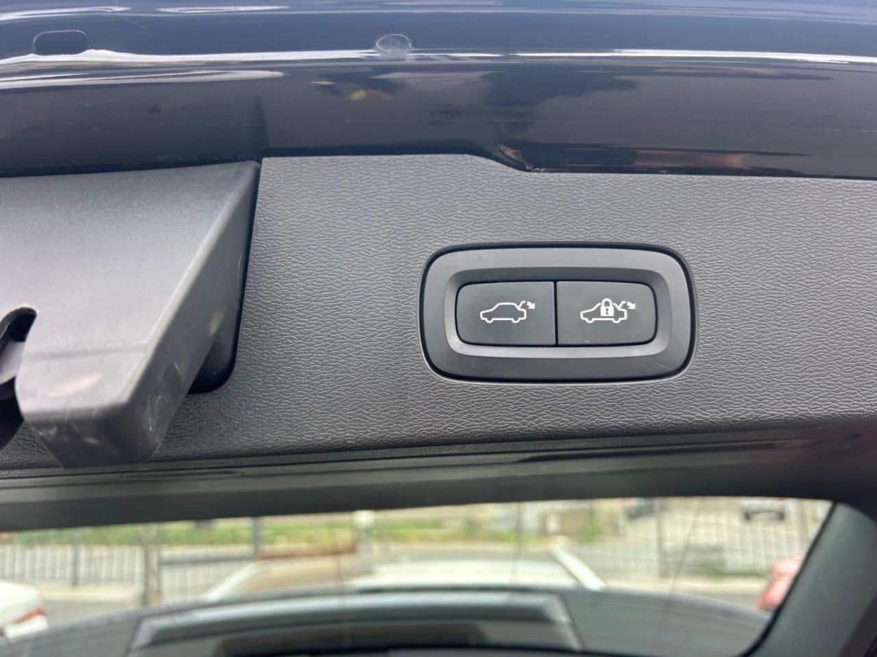 Volvo V60 T6 Recharge AWD Plug-in Hybrid Inscription