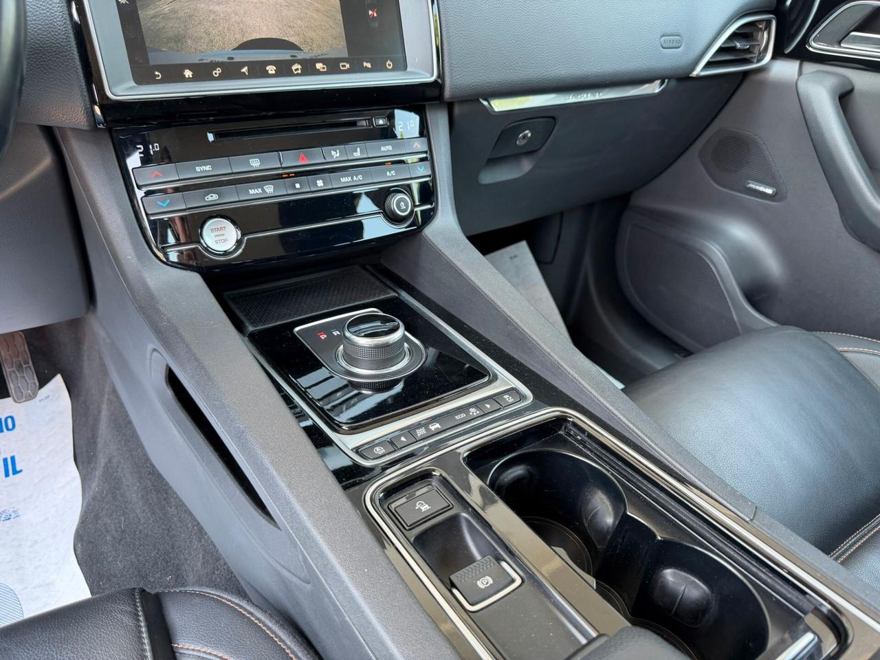 Jaguar F-Pace 2.0 D 180 CV AWD aut. Portfolio