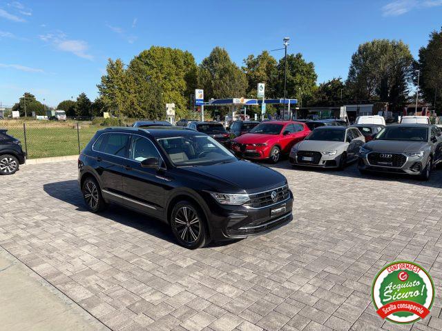 VOLKSWAGEN Tiguan 2.0 TDI SCR Life ANCHE PER NEOPATENTATI