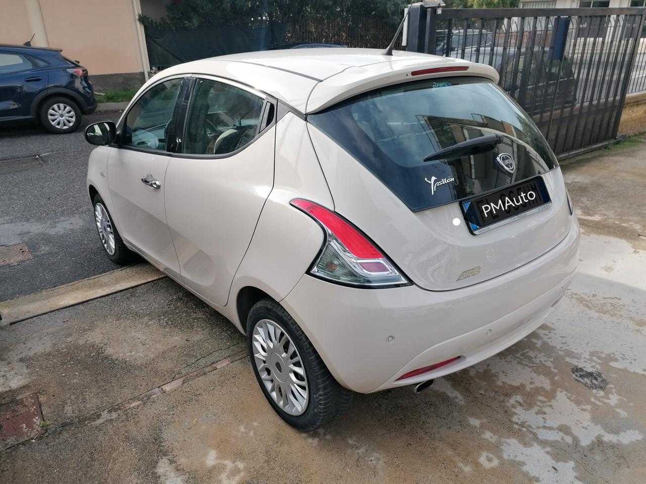 Lancia Ypsilon 1.2 69 CV 5 porte GPL Ecochic Gold