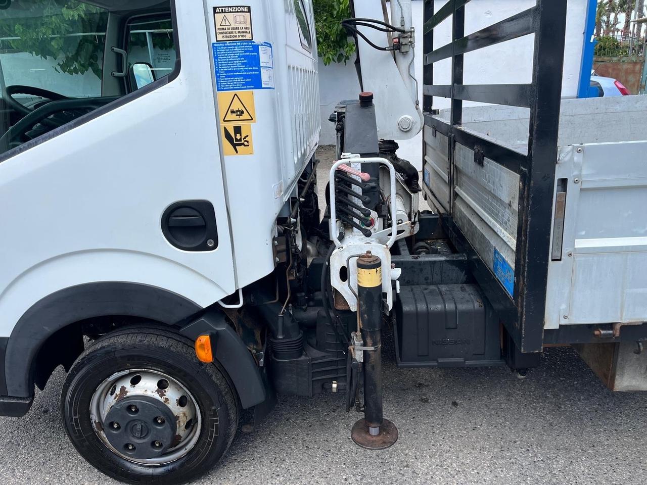 Nissan cabstar NT400 35.13/25 cass/gru-2011