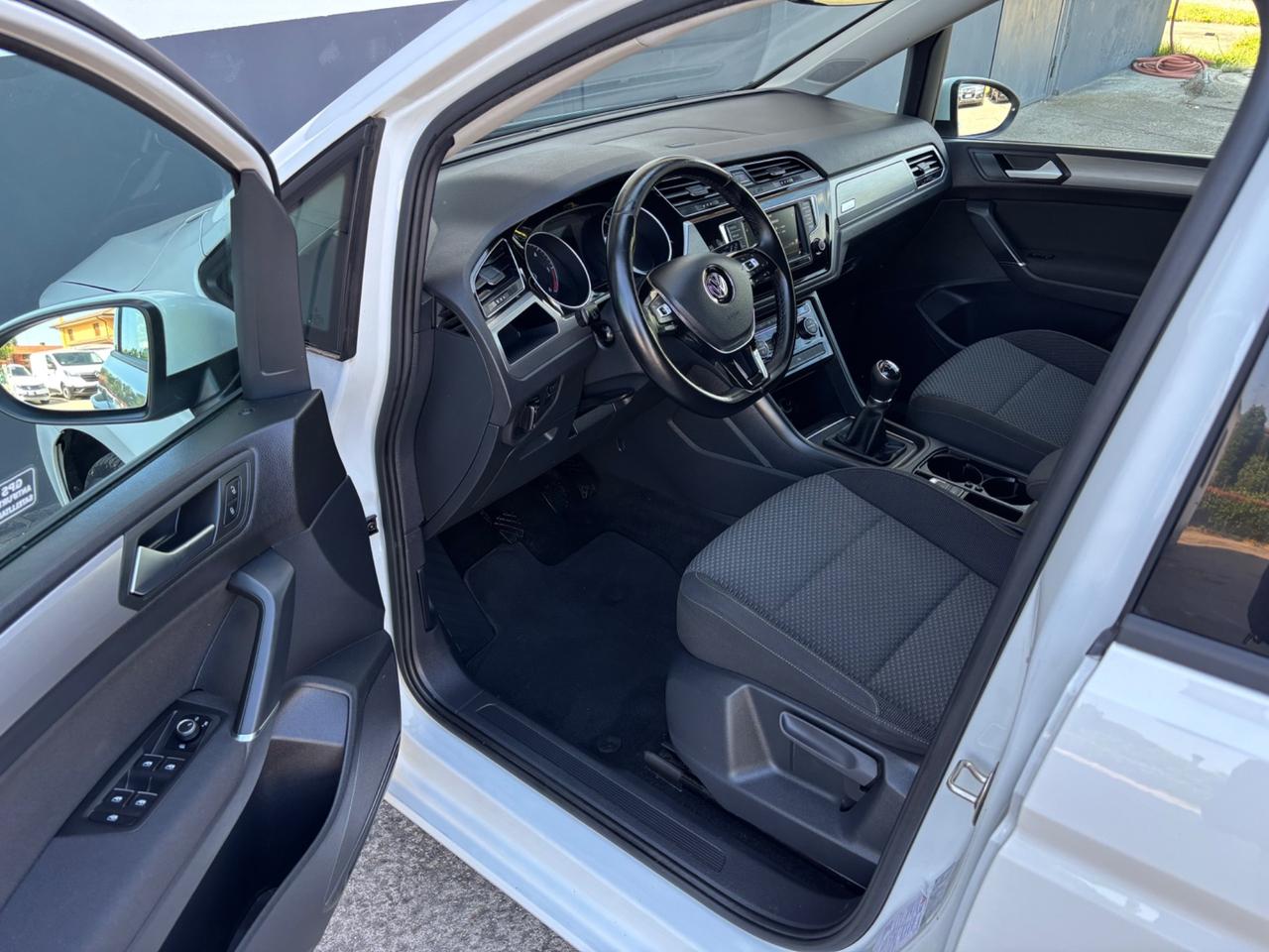 Volkswagen Touran 1.6 TDI. 7 posti. Garanzia 12mesi