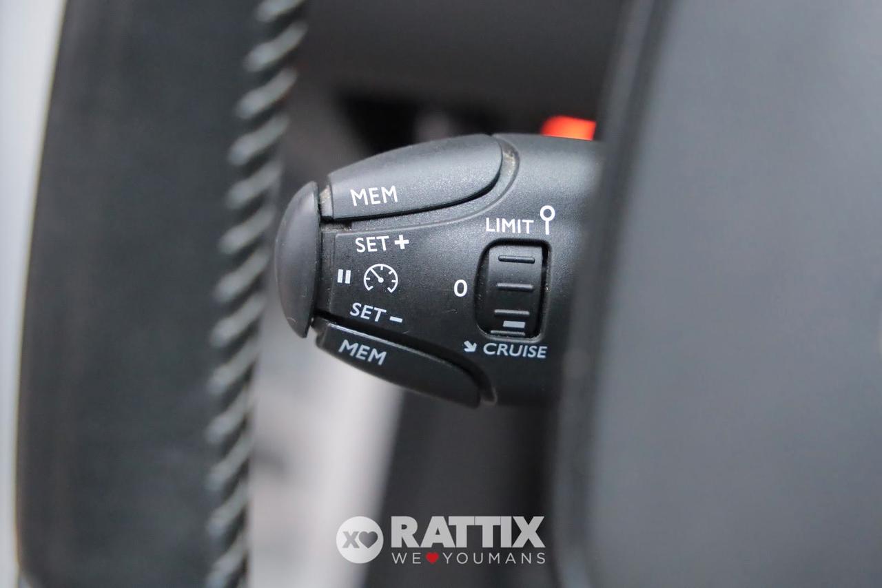 Peugeot 208 1.2 Puretech 100CV Allure
