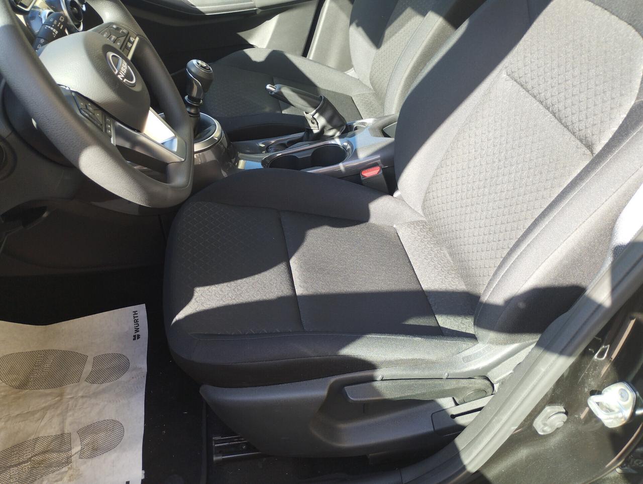 Nissan Juke 1.0 DIG-T 114 CV N-Connecta
