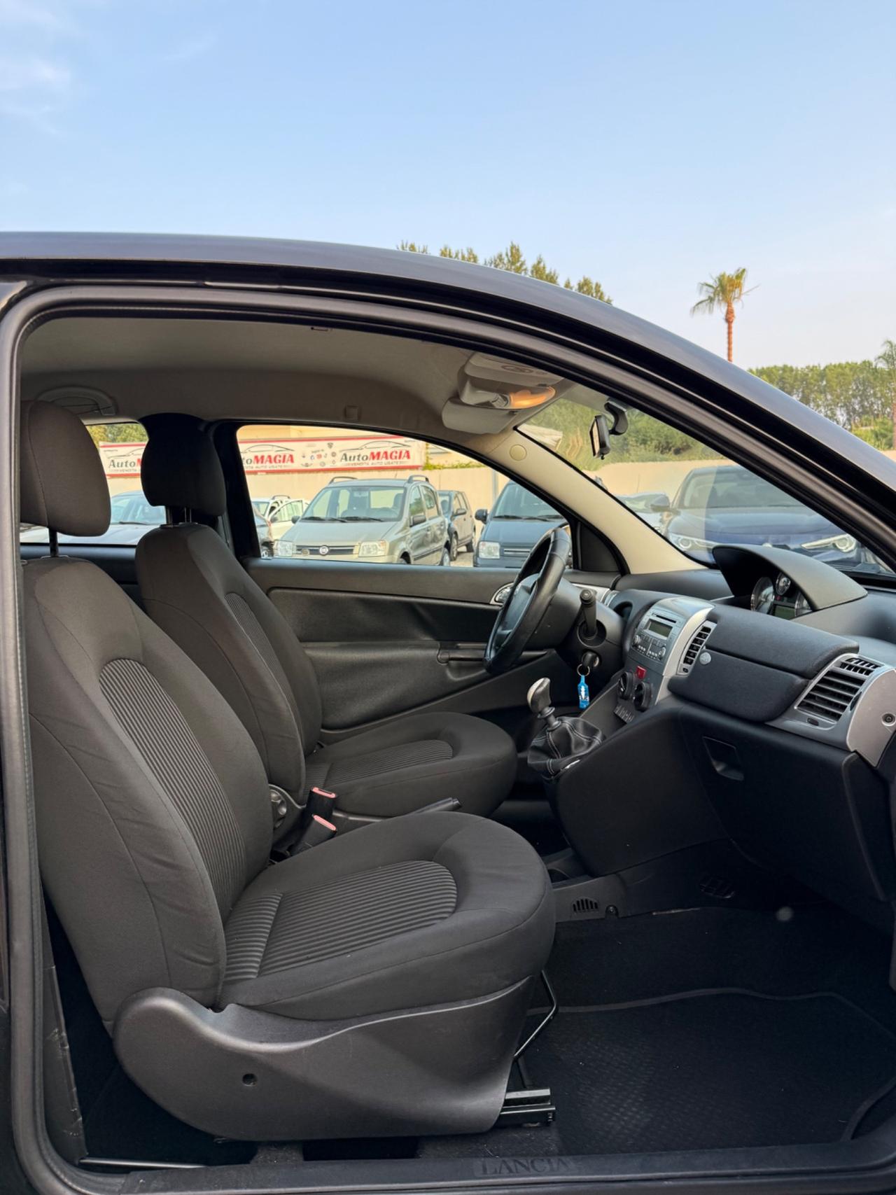 Lancia Ypsilon 1.2 69 CV Diva