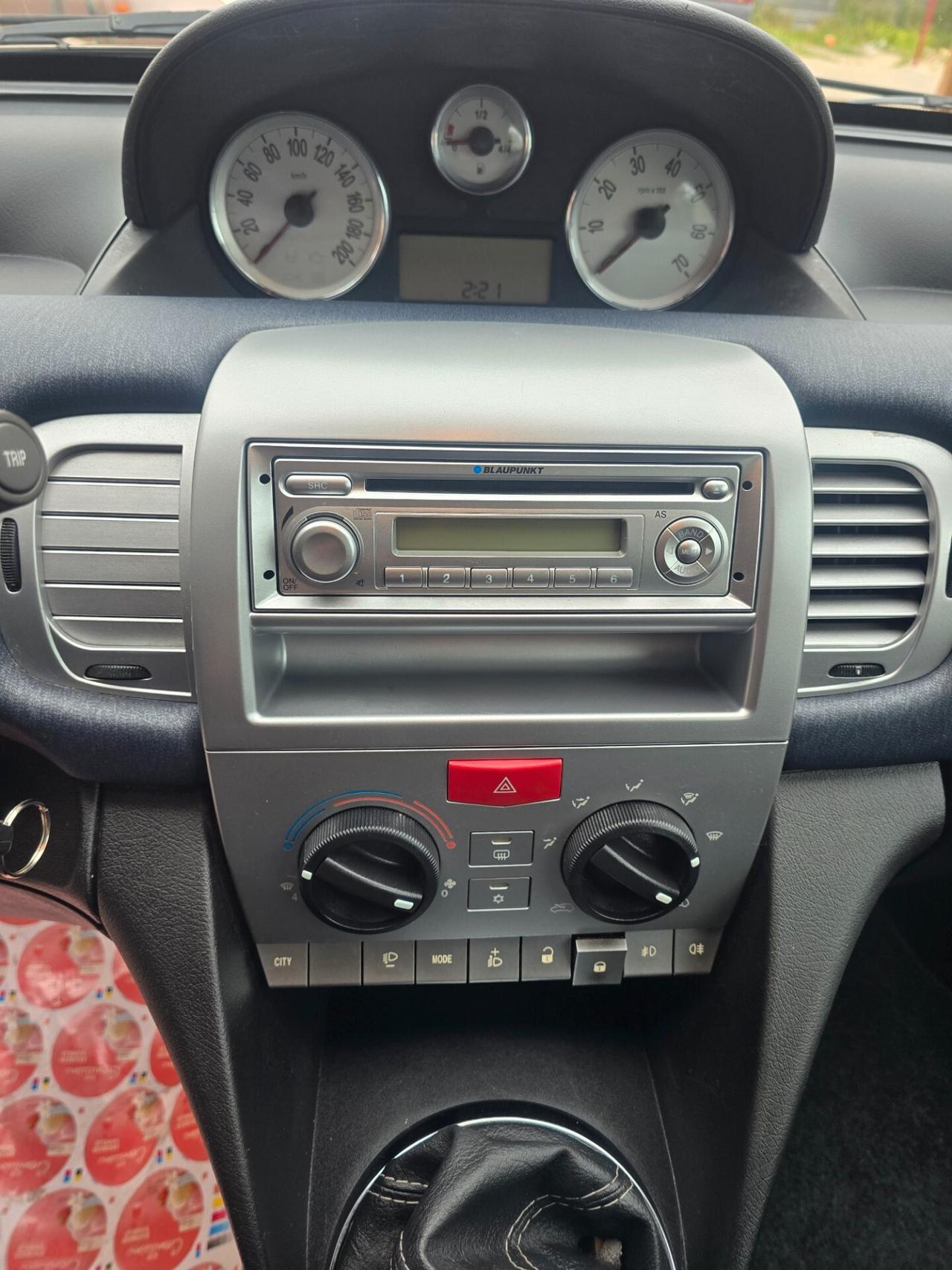 Lancia Ypsilon 1.2 Oro Gpl
