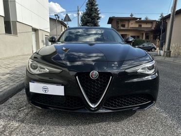 Alfa Romeo Giulia 2.2 Turbo AT8 180CV Super