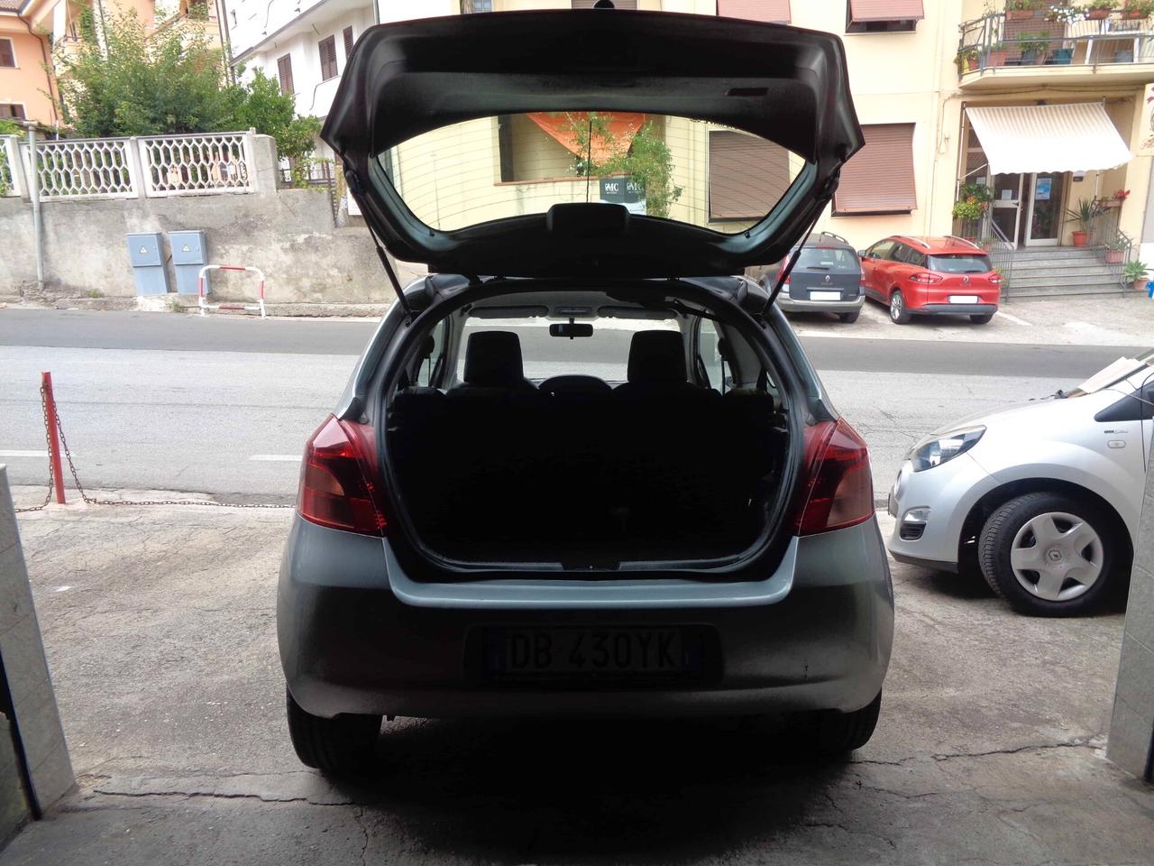 Toyota Yaris 1.3 3 Porte (FINANZIABILE)