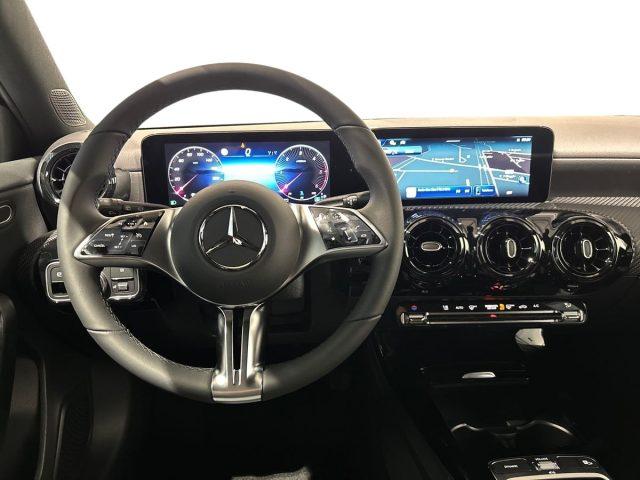 MERCEDES-BENZ A 180 d Automatic Advanced