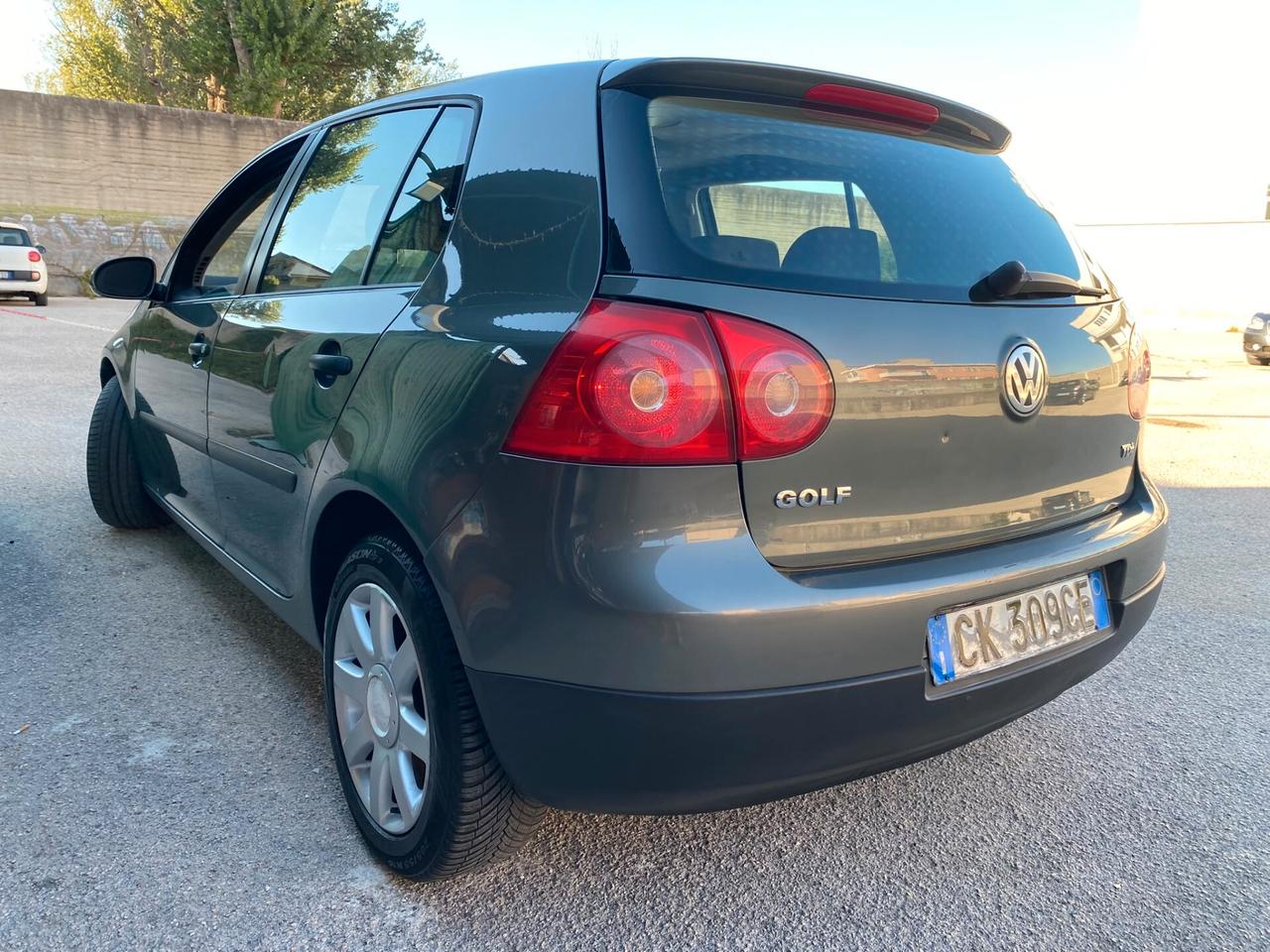 Volkswagen Golf 1.9 TDI 105cv full nuova 2004