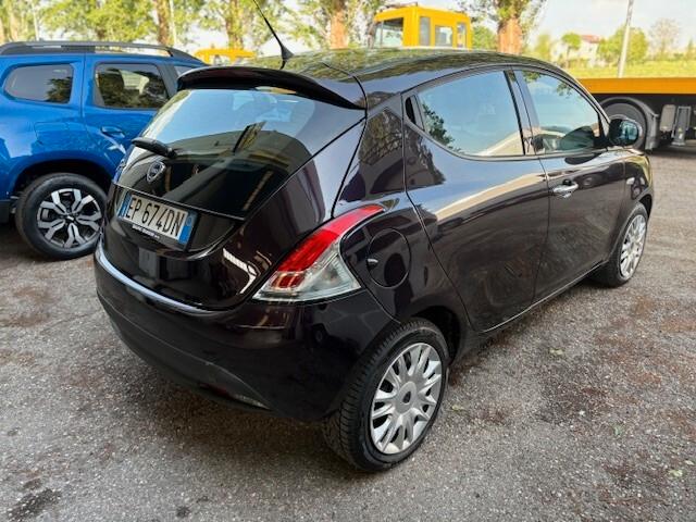 Lancia Ypsilon 1.2 69 CV 5 porte S&S Gold