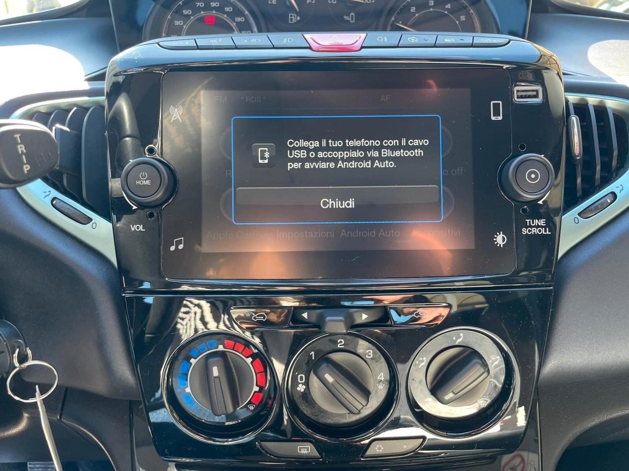 Lancia Ypsilon 1.0 FireFly 5 porte S&S Hybrid Gold