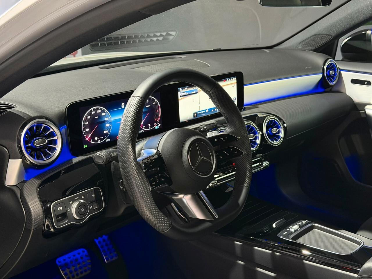 Mercedes-benz A 180 d Alpine Grey Edition