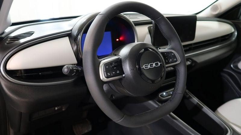 FIAT 600 600 1.2 hybrid La Prima II 145cv auto