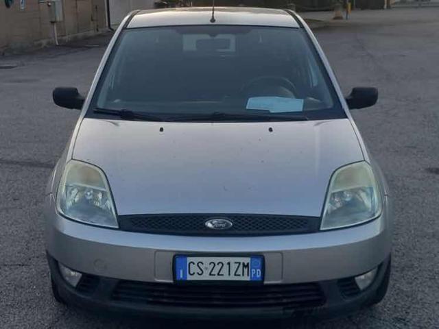 FORD Fiesta 1.4 TDCi 5p. Ghia senza nessun lavoro da fare