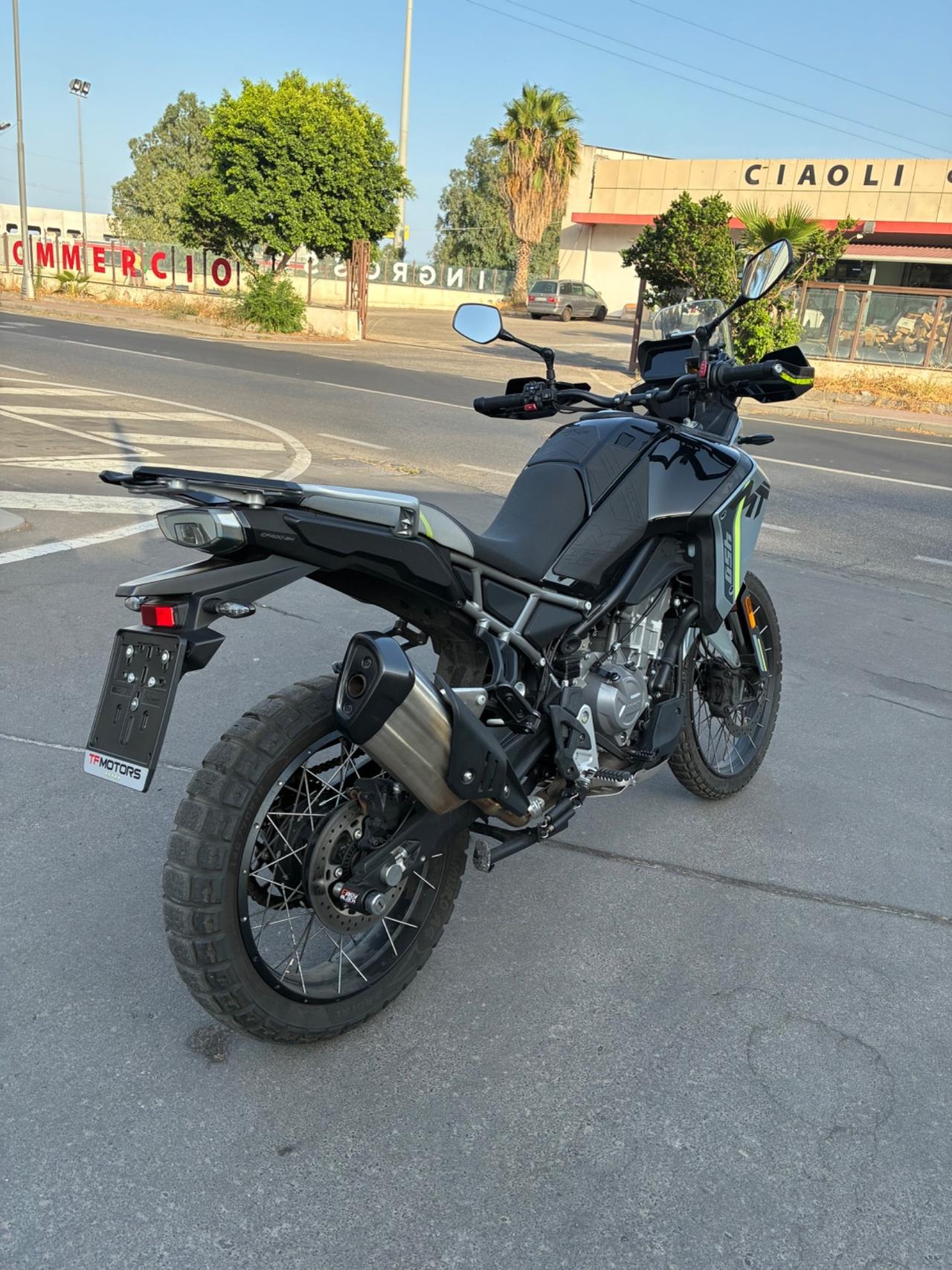 Cf Moto 450MT SOLO 8000 KM - 2025