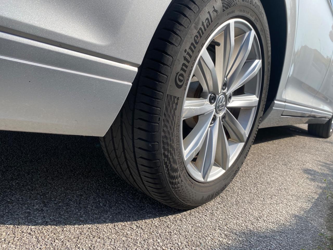 Volkswagen Passat Variant 1.6 TDI SCR DSG Business BMT