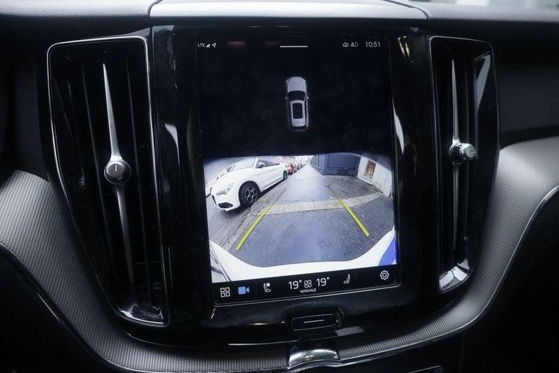 Volvo XC60 Volvo XC60 B4 (d) AWD automatico Plus Dark 145KW ANNO 2024