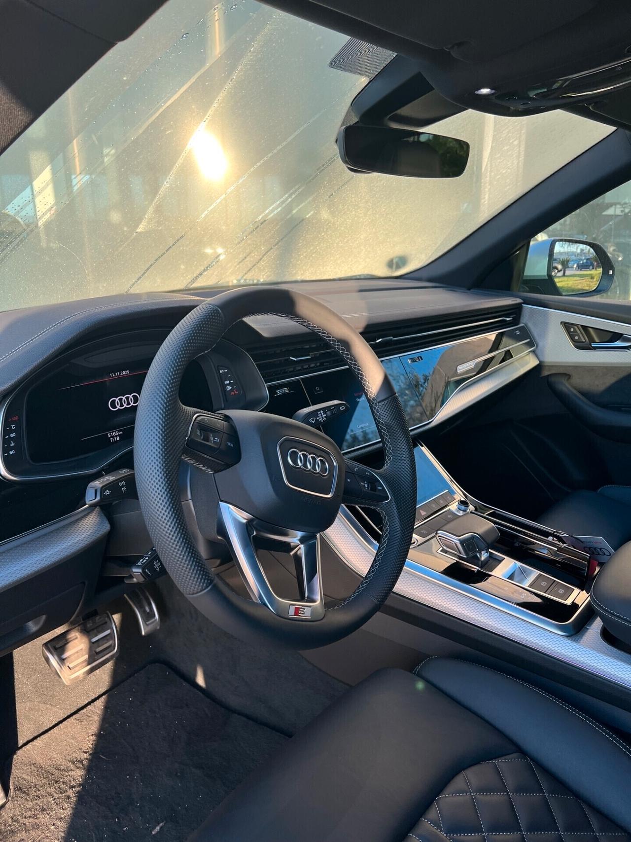 Audi Q8 Sline 3.0 mhev possibilità noleggio no scoring