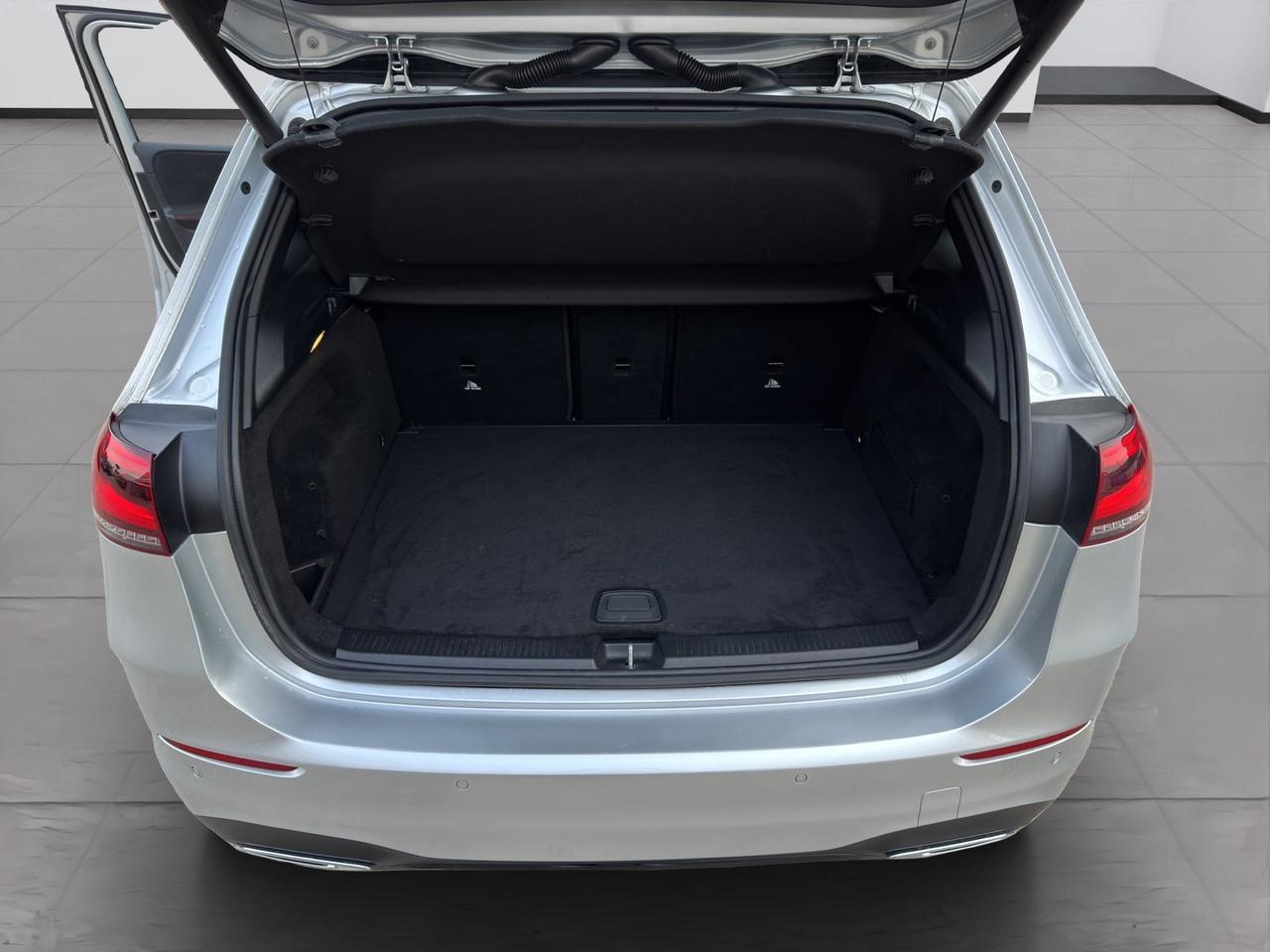 MERCEDES-BENZ B 180 d AUT. PREMIUM AMG / TETTO