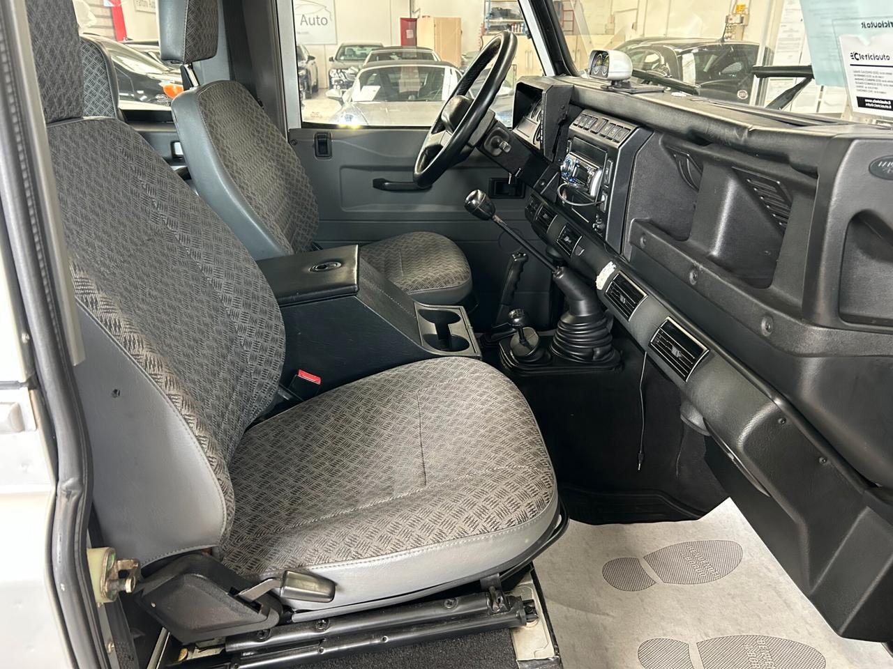 Land Rover Defender 90 2.5 td5 Ok Neopatentati-DETTAGLI IN DESCRIZIONE