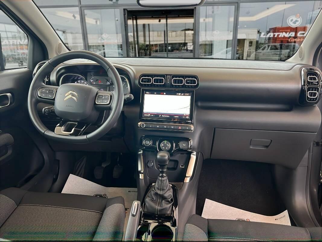 Citroen C3 Aircross 1.2 puretech Shine s&s 110cv Con NAVIGATORE