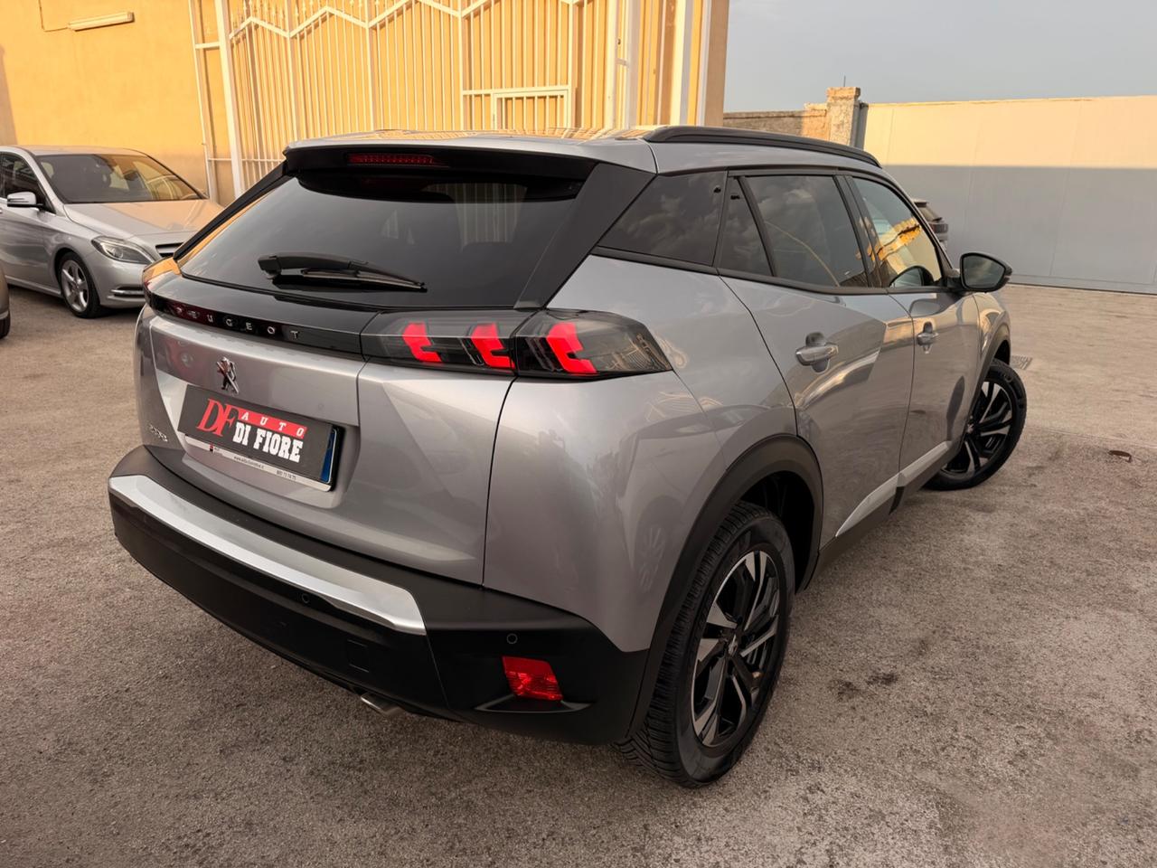 Peugeot 2008 1.5 BlueHDi 130cv EAT8 Allure AUTOMATICA