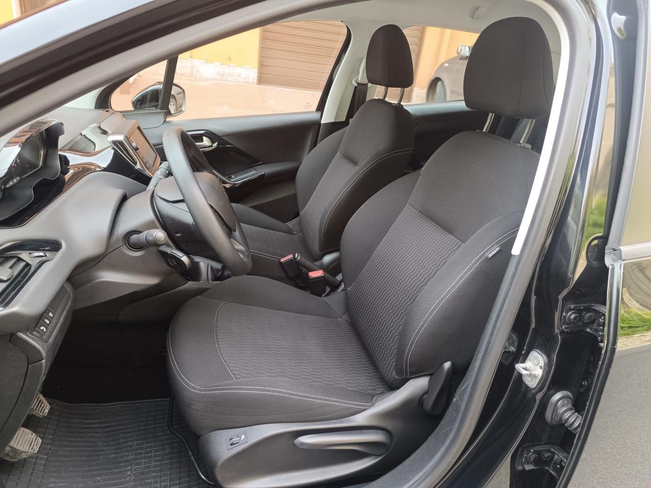 Peugeot 208 BlueHDi 100 5 porte Allure