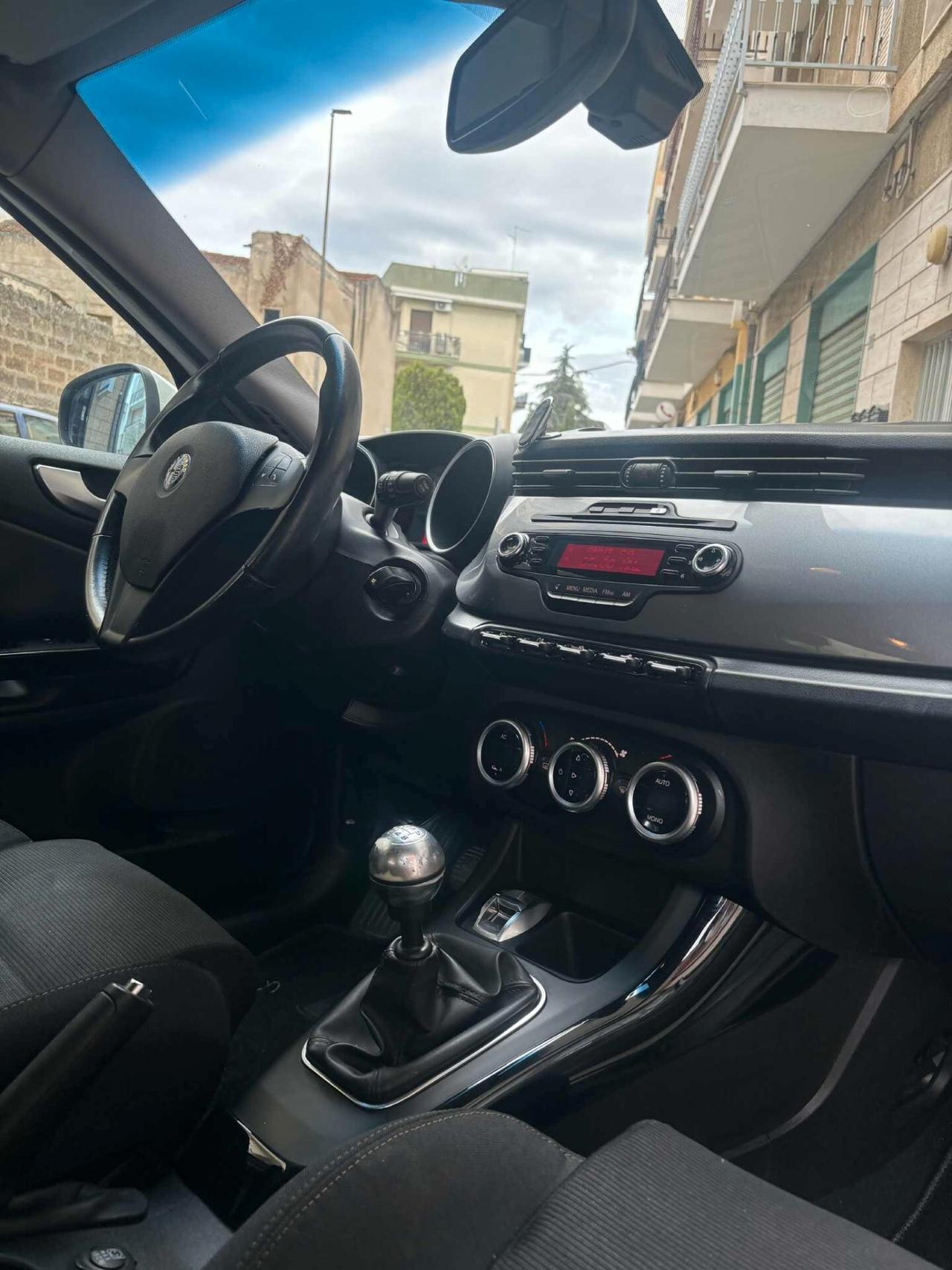 Alfa Romeo Giulietta 1.6 JTDm-2 105 CV Distinctive