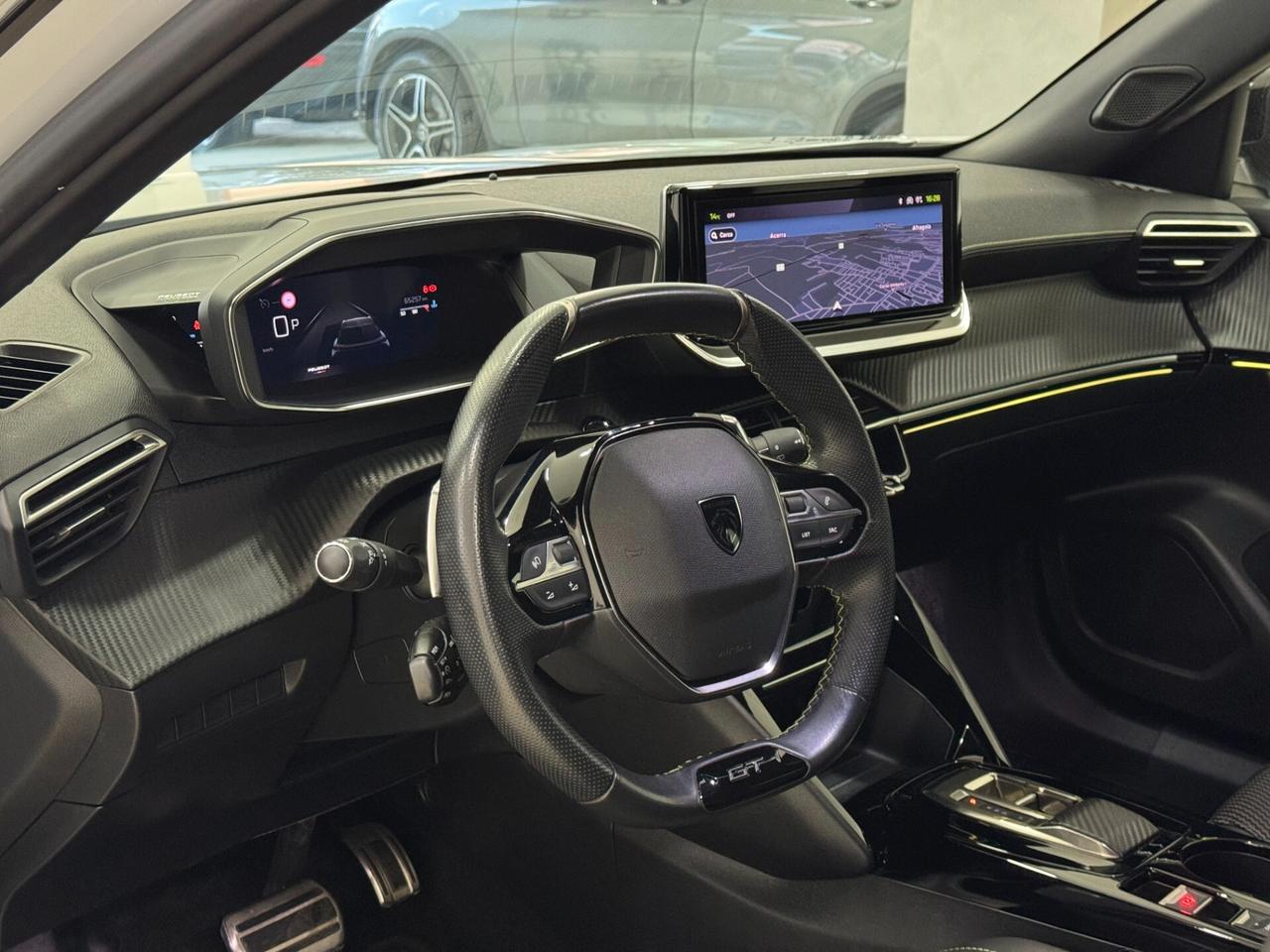 Peugeot 2008 PureTech 130cv EAT8 GT