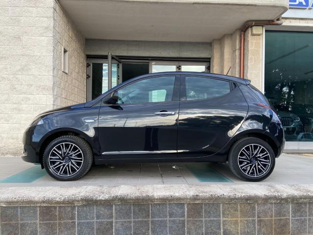 LANCIA Ypsilon 1.0 FireFly 5 porte S&S Hybrid Gold 5 posti.