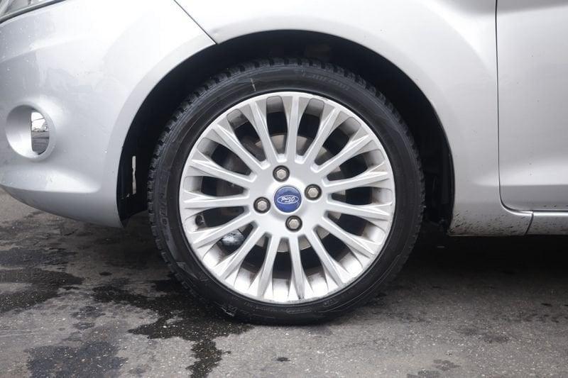 Ford Fiesta Ford Fiesta 1.4 16V 3p. Bz.- GPL Titanium Bs. Unicoproprietario