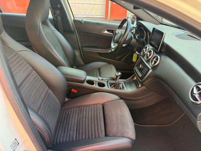 MERCEDES-BENZ A 180 d Premium AMG