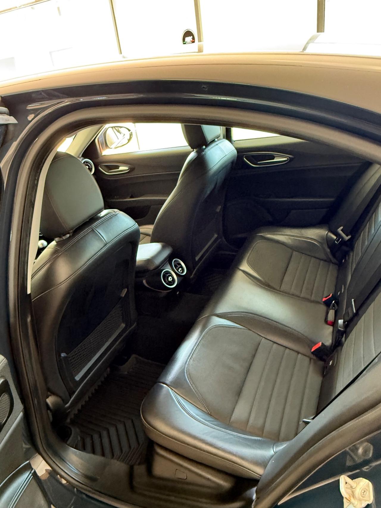 Alfa Romeo Giulia 2.2 Turbodiesel 180 CV Super