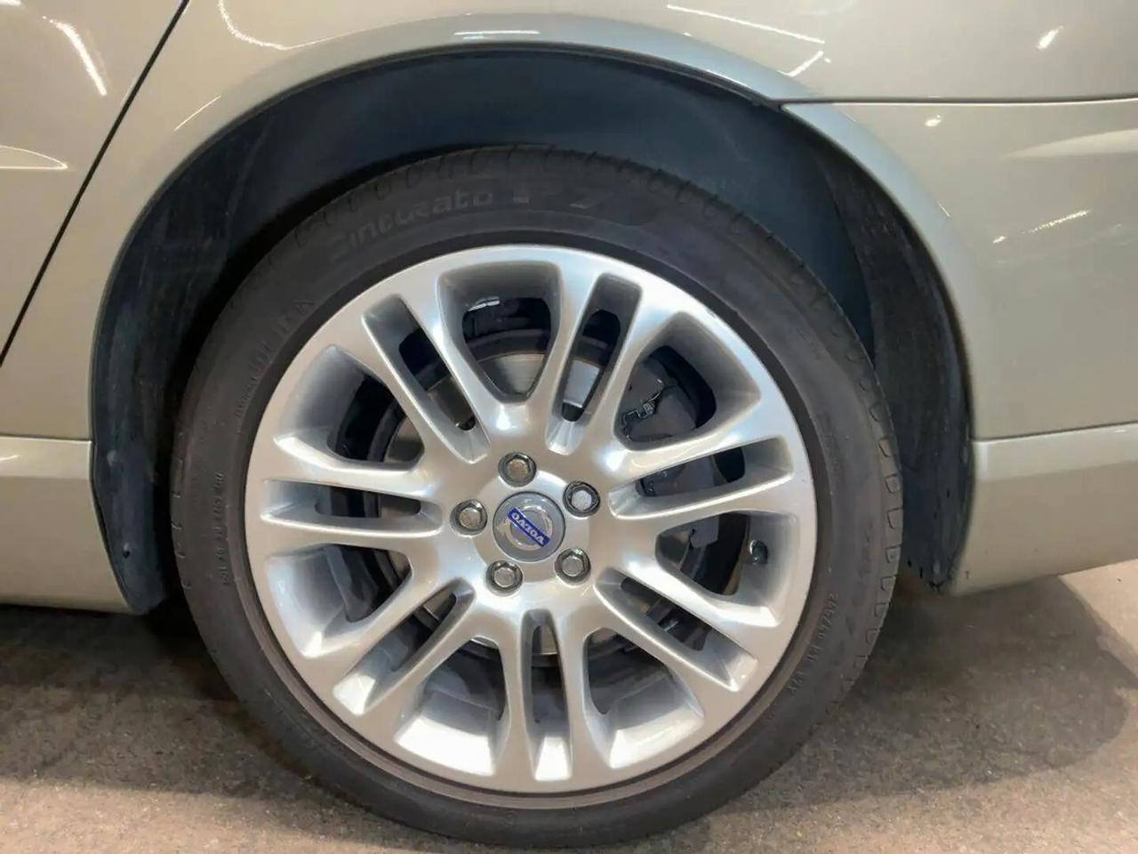 Volvo S80 4.4 V8 aut. AWD Summum
