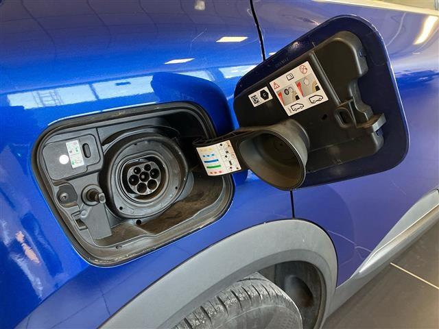 RENAULT Captur 1.6 E-TECH Plug-in Hybrid 160cv Intens Auto