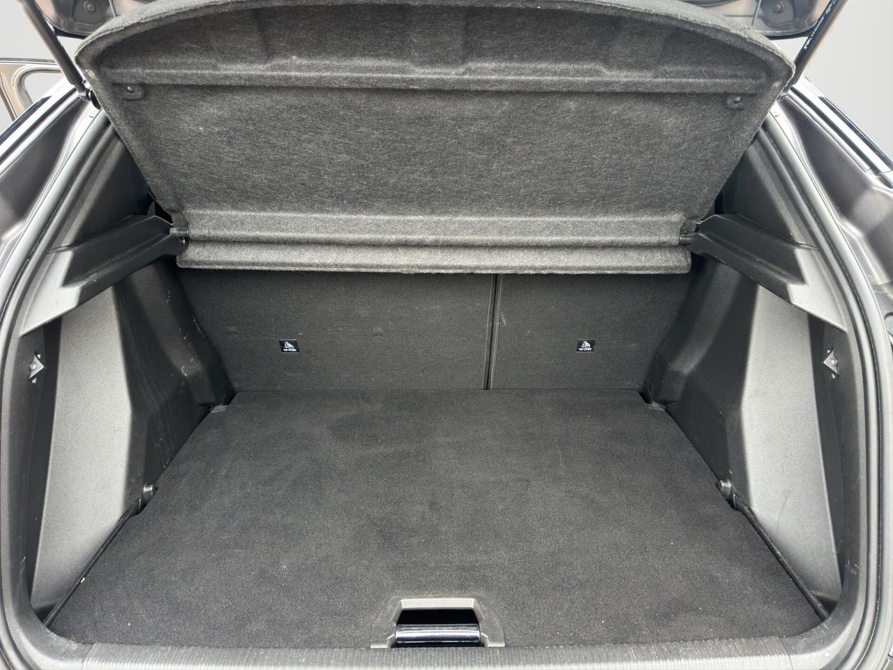 Peugeot 2008 BlueHDi 110 S&S Allure Pack