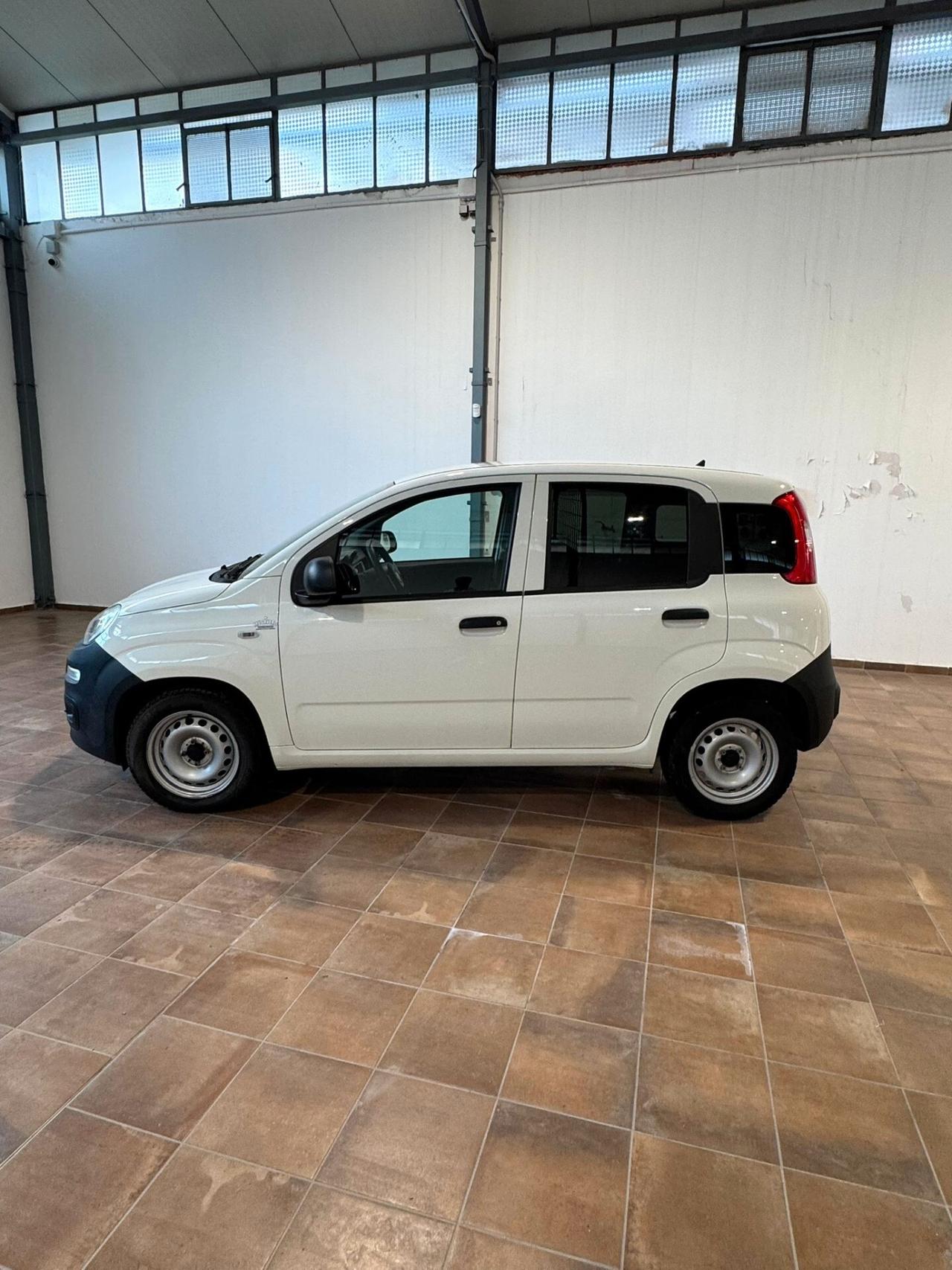 FIAT PANDA 1.0Hybrid AUTOCARRO 2 POSTI