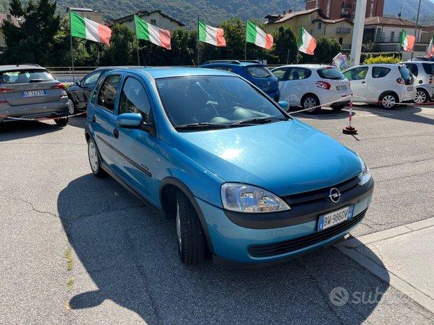 Opel Corsa 1.2i 5 porte