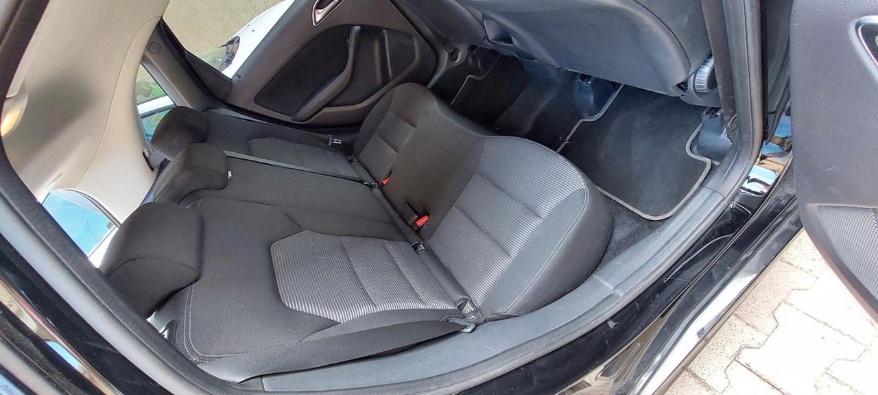 MERCEDES B180 PREMUIM 1,5 DIESEL 110 CV NAVI TELEFONO RETROCAMERA FULL FULL