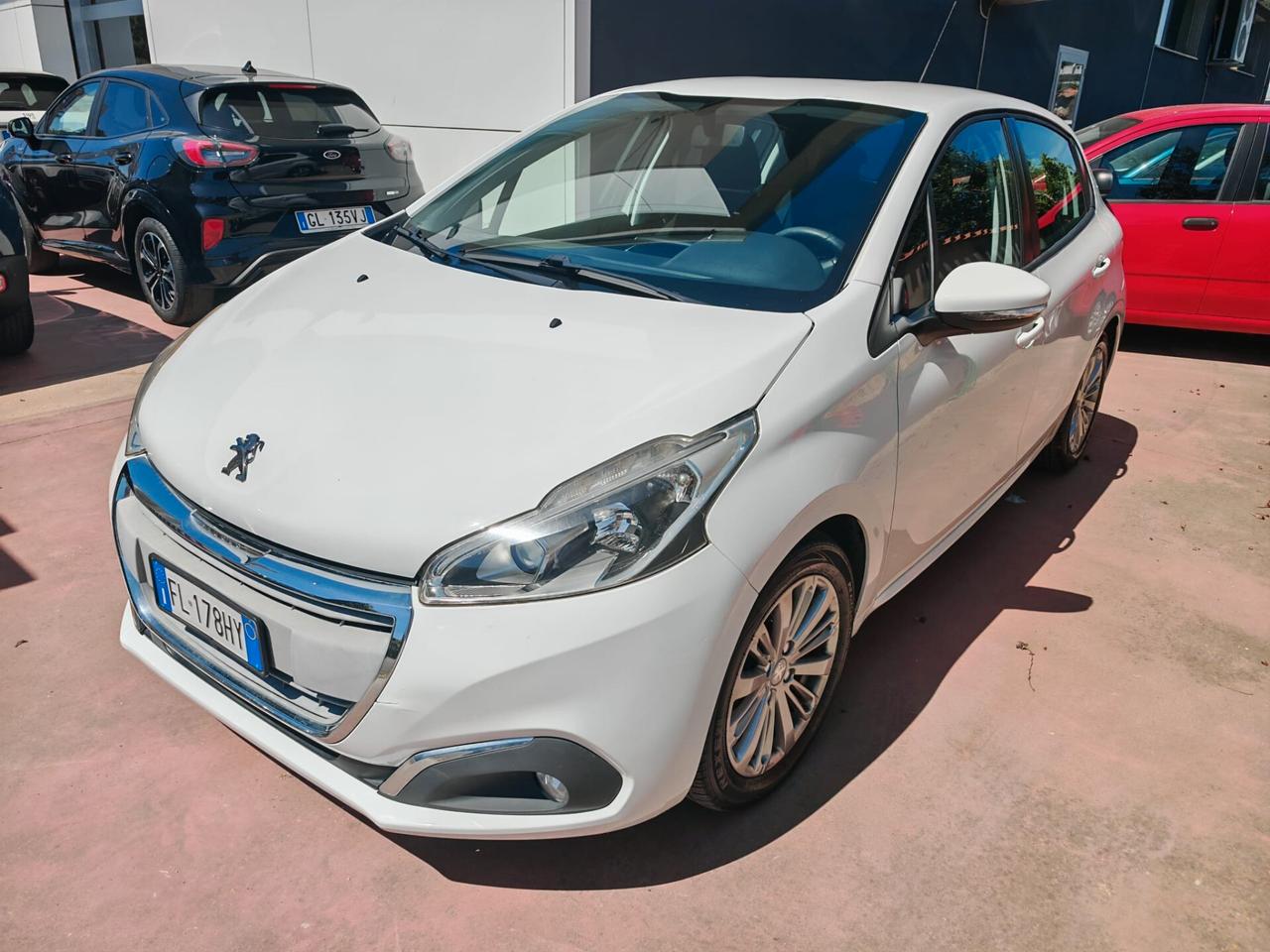Peugeot 208 PureTech 82 5 porte Allure