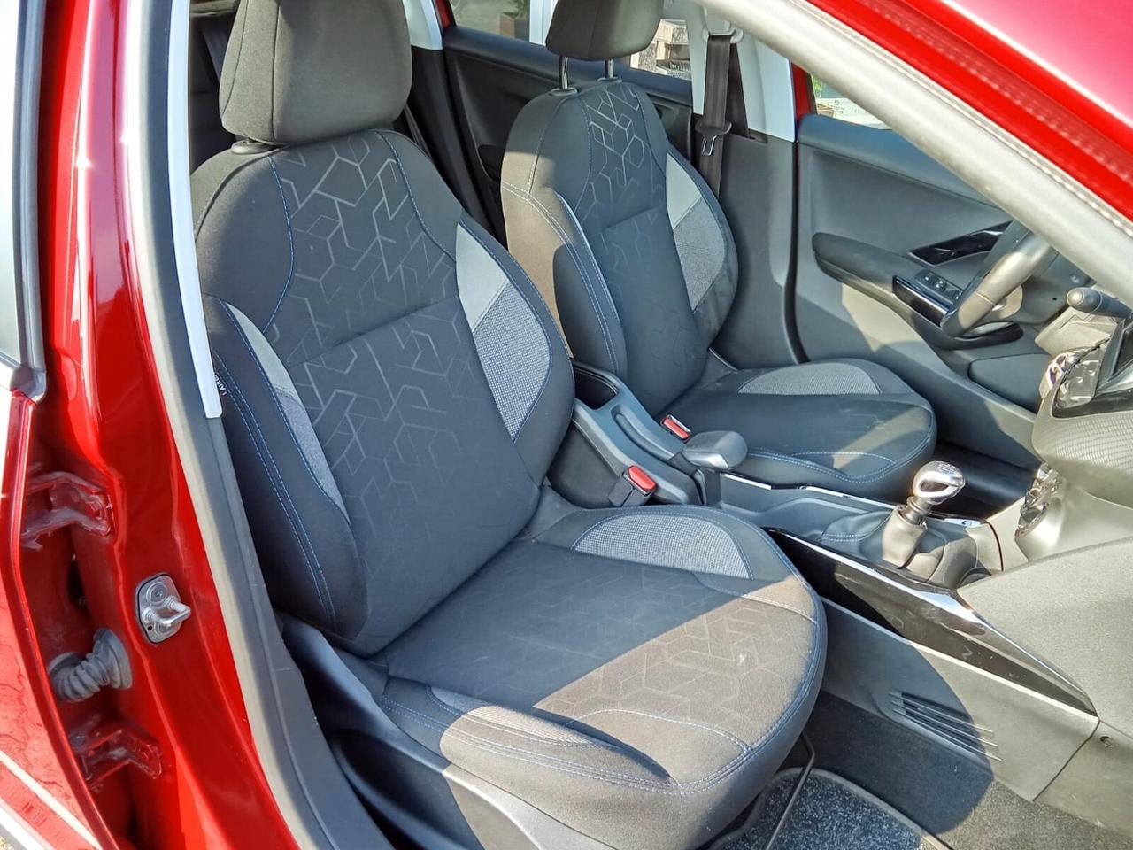 Peugeot 2008 PureTech Turbo 110 S&S Signature