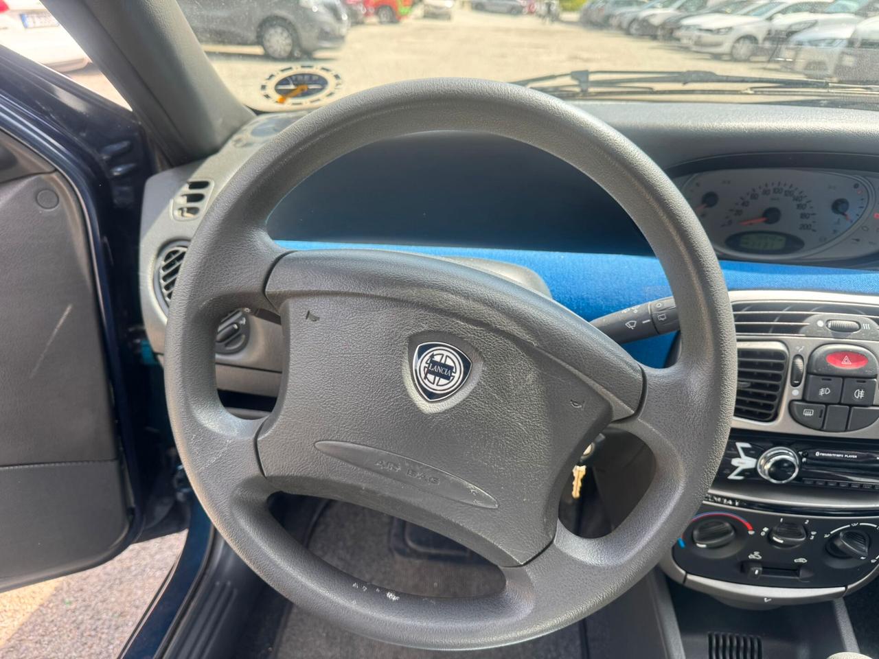 Lancia Y 1.2i cat Elefantino Blu