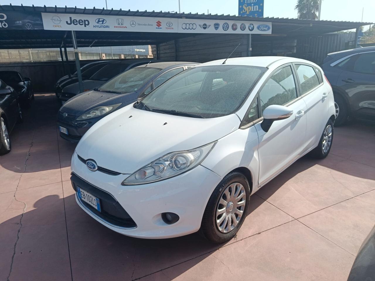 Ford Fiesta 1.4 5 porte Bz.- GPL Titanium