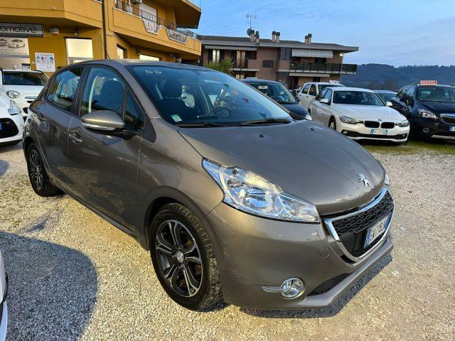 PEUGEOT 208 1.4 8V HDi 68CV 5p. Allure