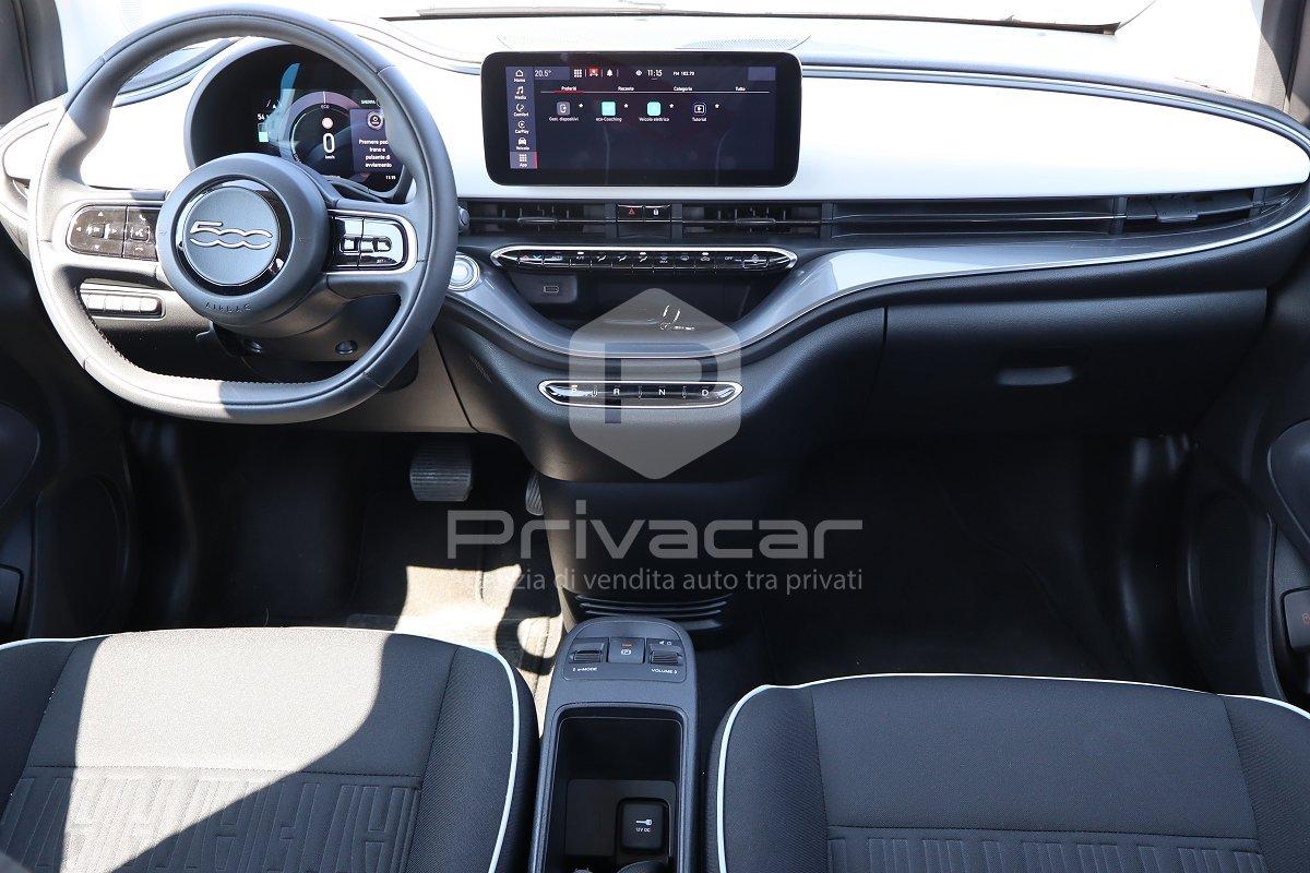 FIAT 500e Berlina 42 kWh La Prima